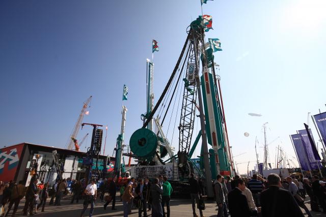 BAUMA8.JPG