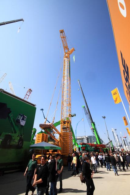 BAUMA65.JPG