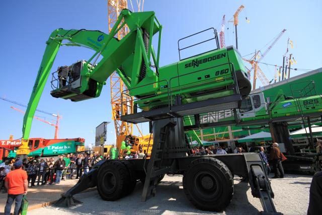 BAUMA74.JPG