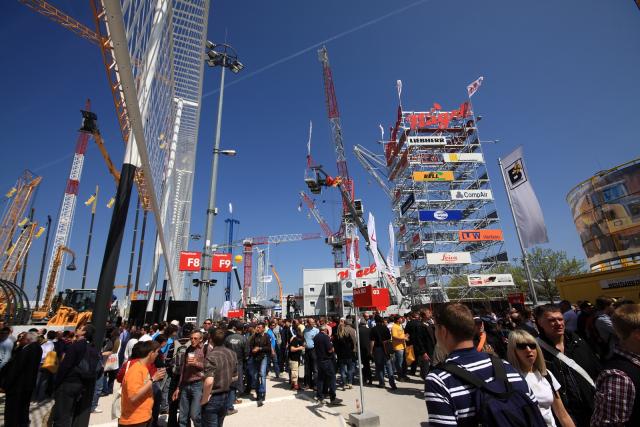 BAUMA99.JPG