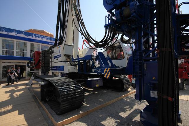 BAUMA106.JPG