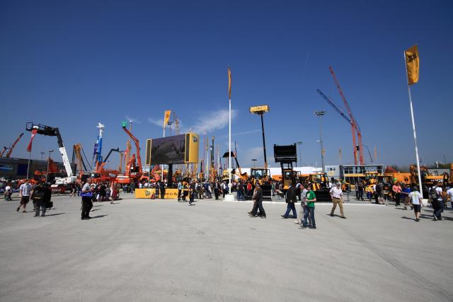 BAUMA294.JPG