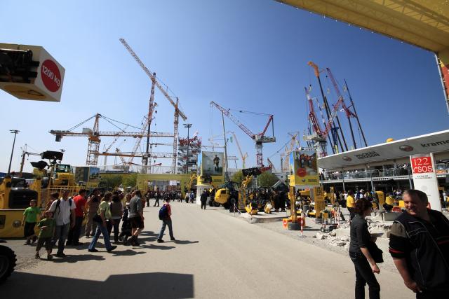 BAUMA327.JPG