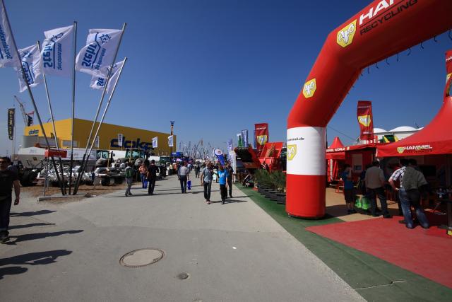 BAUMA330.JPG