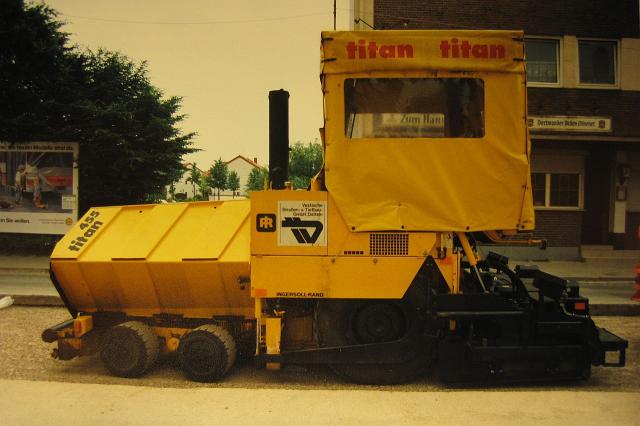 Titan_455.jpg