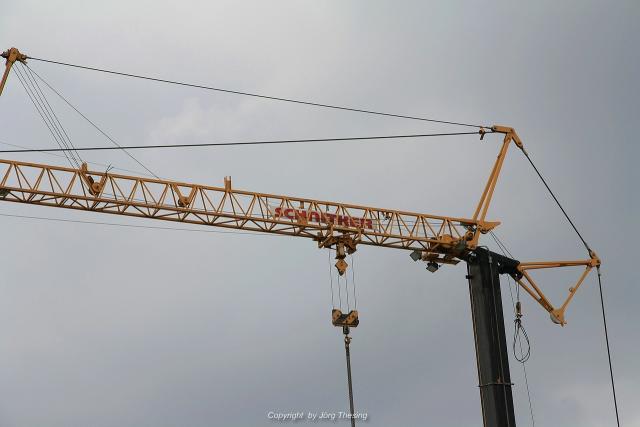 _Liebherr_45_K_13._Juni_2010_in_Osnabr_ck___2_.jpg