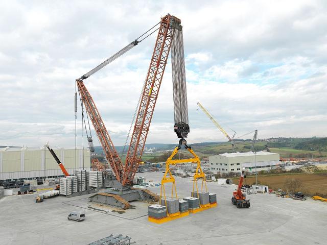 liebherr_lr_13000.jpg