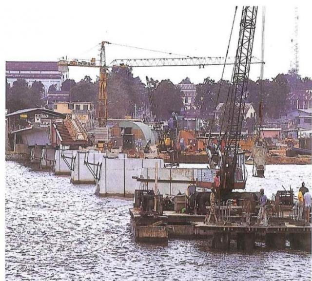 DW_Afrika_Benin_Porto_Novo_Bridge_1981.jpg