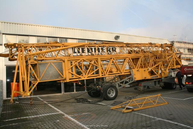 _Liebherr_71_K_Aufbau_bei_Beresa__6_.jpg