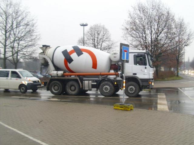 Hochbau_18__MB_Actros_Betonmischer_.JPG