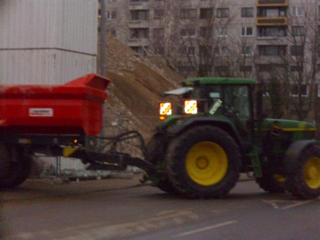 Abbruch_03__John_Deere_6910.JPG