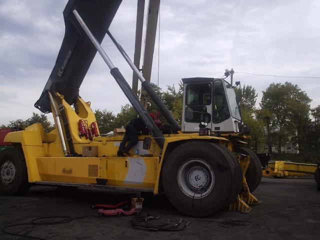 1208_Transmission_006m.jpg