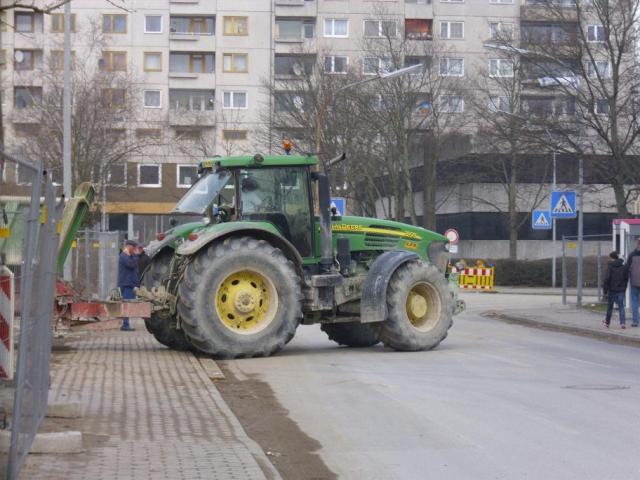 John_Deere_7920__14.03.2011__Bild_001.JPG