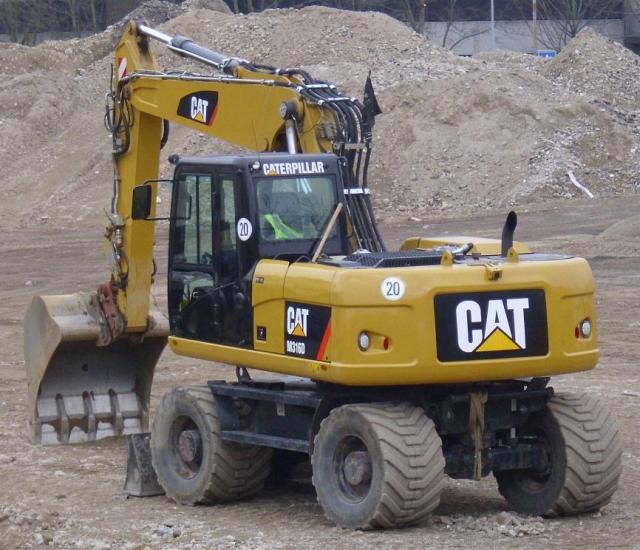 Caterpillar_M316D__Bild_02_.JPG