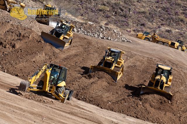 050_caterpillar_dozer_in_action.jpg