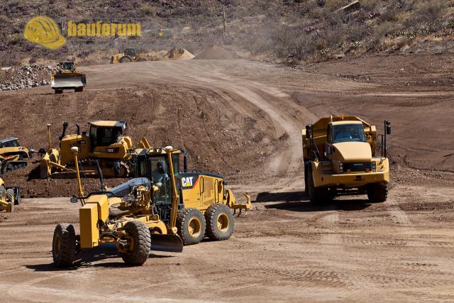 052_cat_dozer_d7e.jpg