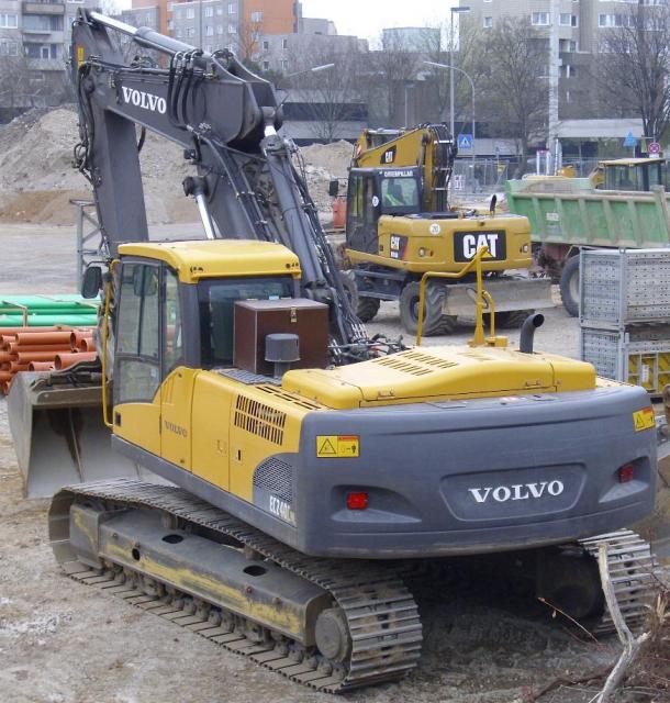 Volvo_EC_240C_NL__Bild_01_.JPG