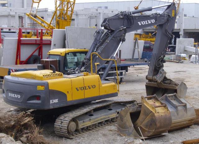 Volvo_EC_240C_NL__Bild_02_.JPG