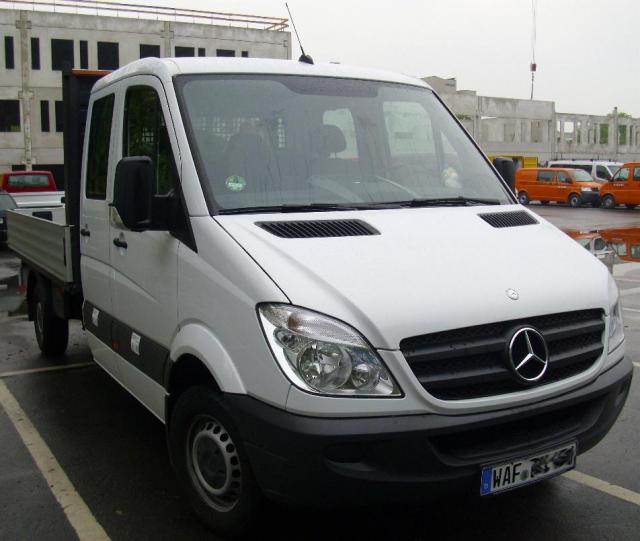 Mercedes_Benz_Sprinter.JPG