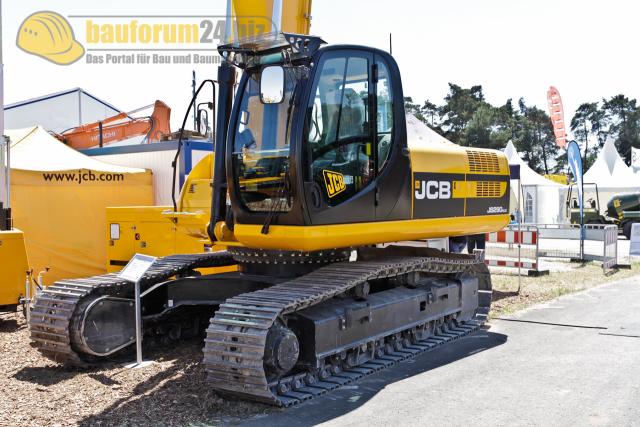 36_TiefbauLive___recycling_Aktiv_2011_jcb.jpg