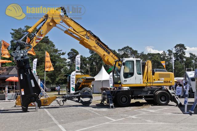 83_TiefbauLive___recycling_Aktiv_2011_liebherr_a934c.jpg
