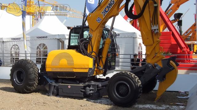 XCMG_Bauma_China_2010__4.jpg