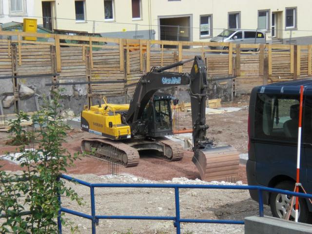 Volvo_EC_240C_NL__1_.JPG