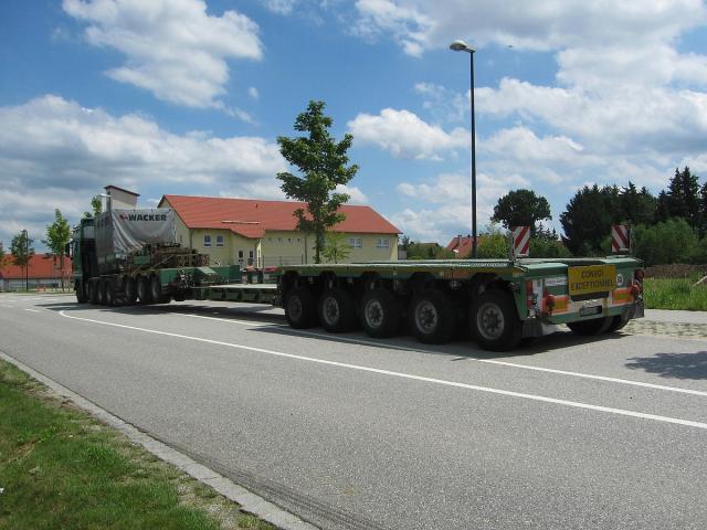 Copyright___Maulwurfmax_2011.Gebr_der_Wacker_GmbH_MAN_TGX_41.680_NOOTEBOOM_11.7.2011_2.jpg