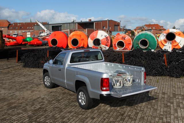 VW_AMAROK_SINGLECAB_Back.jpg