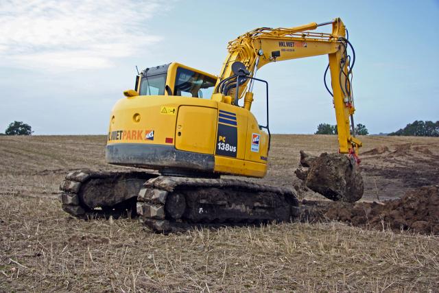 Komatsu_PC_138_HKL_Baumaschinen.jpg