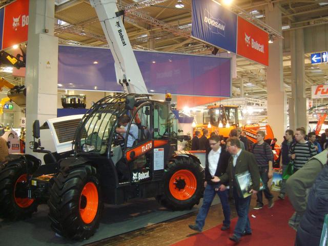 Doosan_Bobcat_Agritechnica_1.JPG