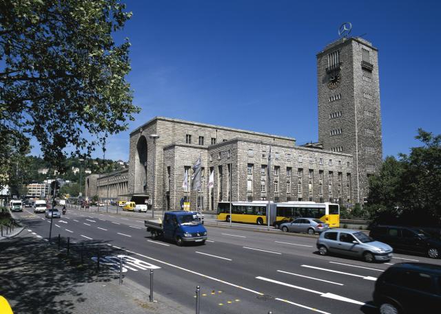 Hauptbahnhof_Stuttgart.jpg