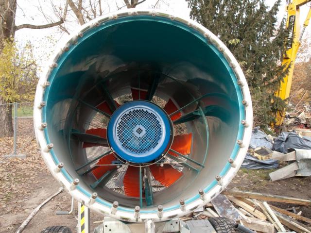 SR200050.JPG