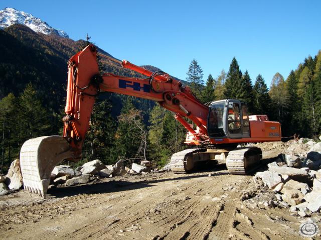 Fiat_Hitachi_355_2.jpg