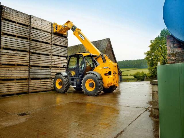 jcb_teleskoplader_550_80_gabeln.jpg