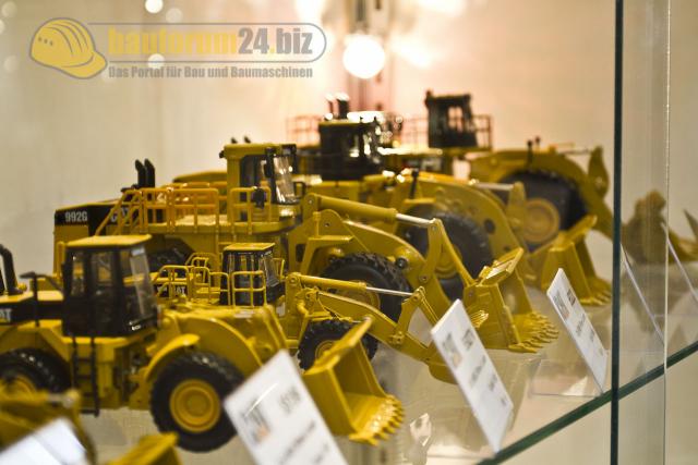 Caterpillar_Radlader_Modell_Norscot_Spielwarenmesse_2012_Nuernberg_Toy_Fair_24.jpg