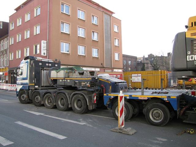 IMG_0004m.jpg