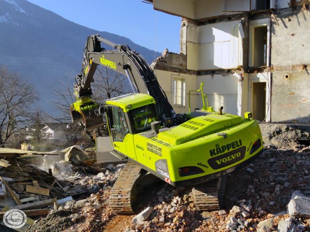 volvo_ec240c_6.jpg