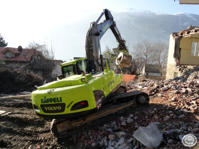 volvo_ec240c_8.jpg