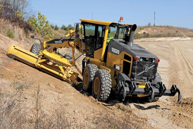 Volvo_6940B_Grader.jpg