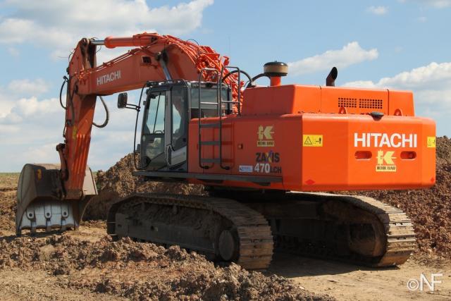 Hitachi_Zaxis_470LCH_3.JPG