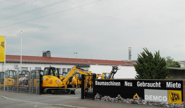 demco_jcb_standort_hanau_1.jpg