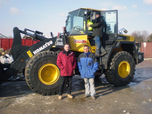 Komatsu_WA320_Radlader.jpg