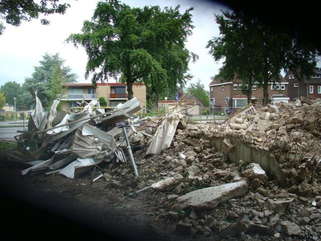 DSC08645_border.jpg