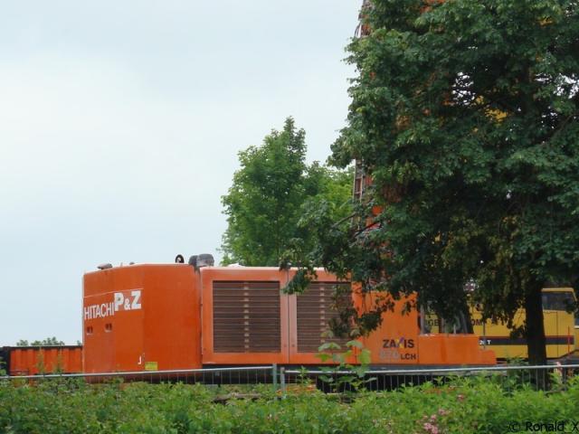 DSC08806_border.jpg