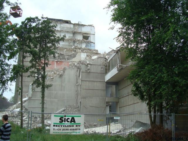 DSC09389_border.jpg