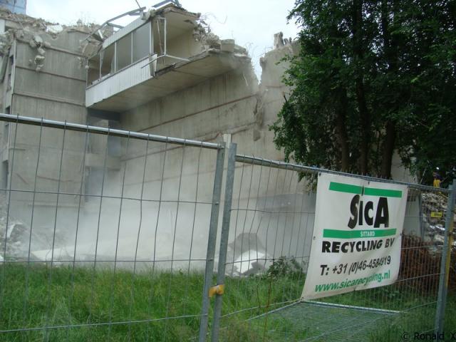 DSC09390_border.jpg