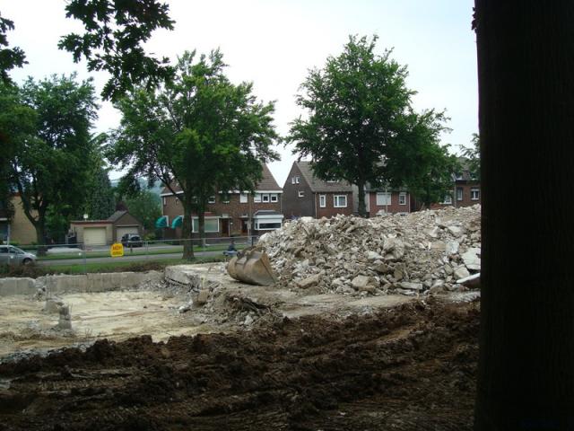 DSC00221_border.jpg