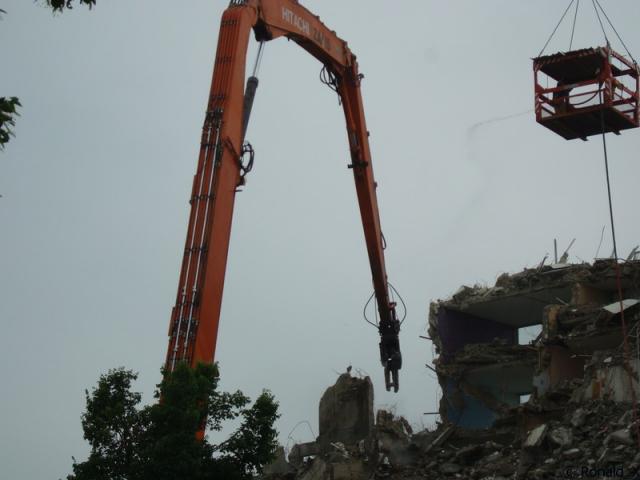 DSC00347_border.jpg
