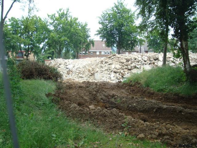 DSC09597_border.jpg